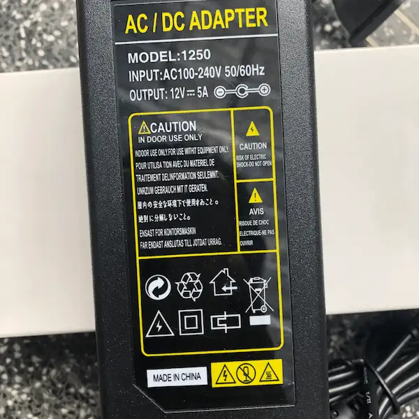 Nguồn adapter 12v 5A